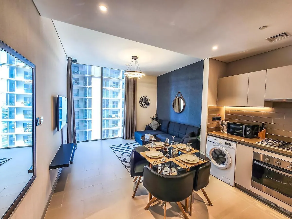 Stay Phenomenal 1 Bedroom Holiday Home Near Burj Khalifa contacts