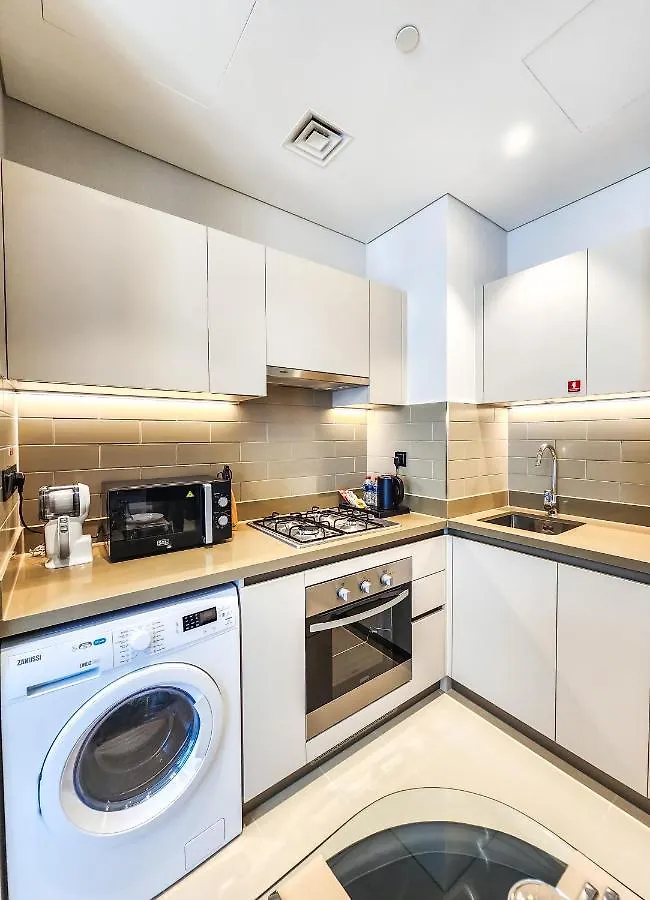 Stay Phenomenal 1 Bedroom Holiday Home Near Burj Khalifa Dubai Apartment